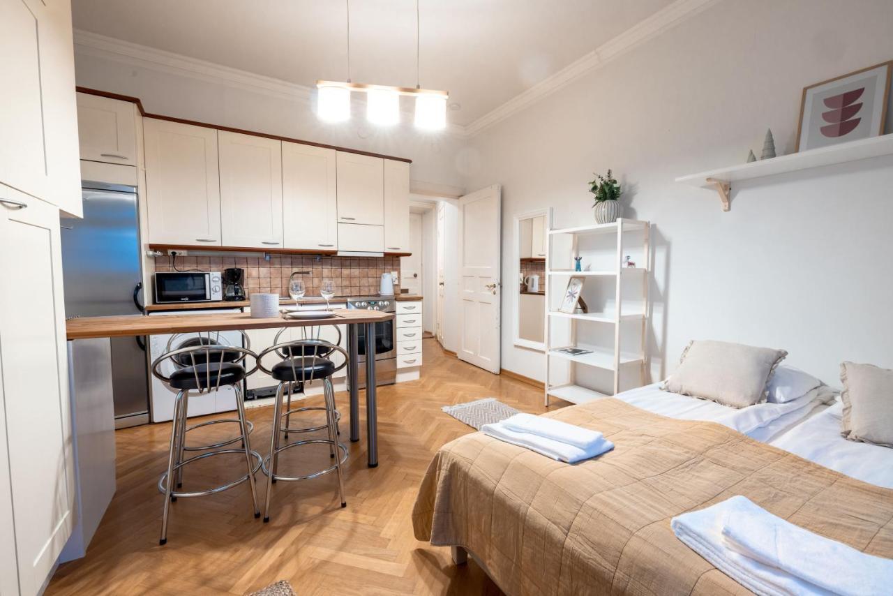 2Ndhomes Cozy & Compact Top Floor Studio In Erottaja Helsinki Dış mekan fotoğraf