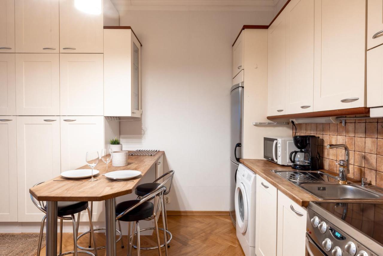 2Ndhomes Cozy & Compact Top Floor Studio In Erottaja Helsinki Dış mekan fotoğraf