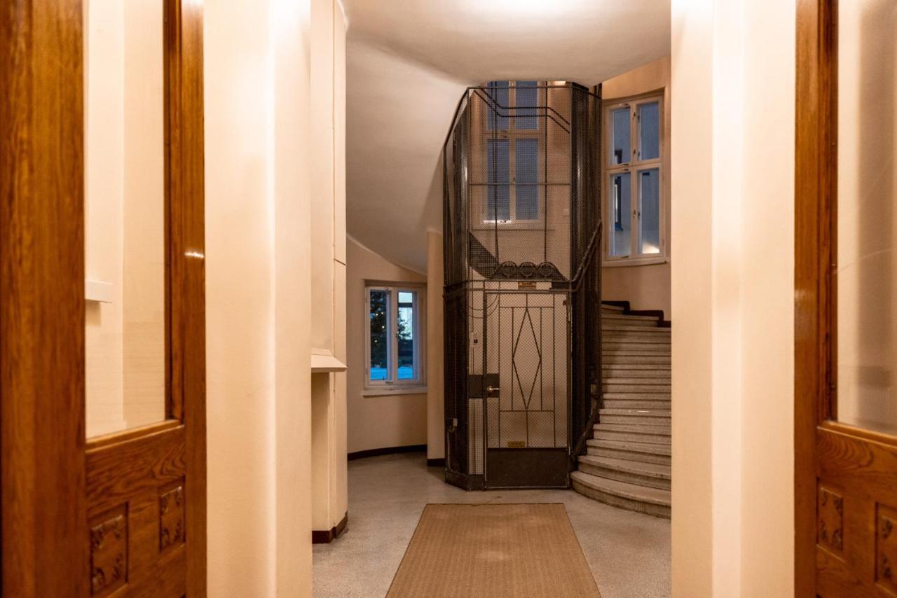 2Ndhomes Cozy & Compact Top Floor Studio In Erottaja Helsinki Dış mekan fotoğraf